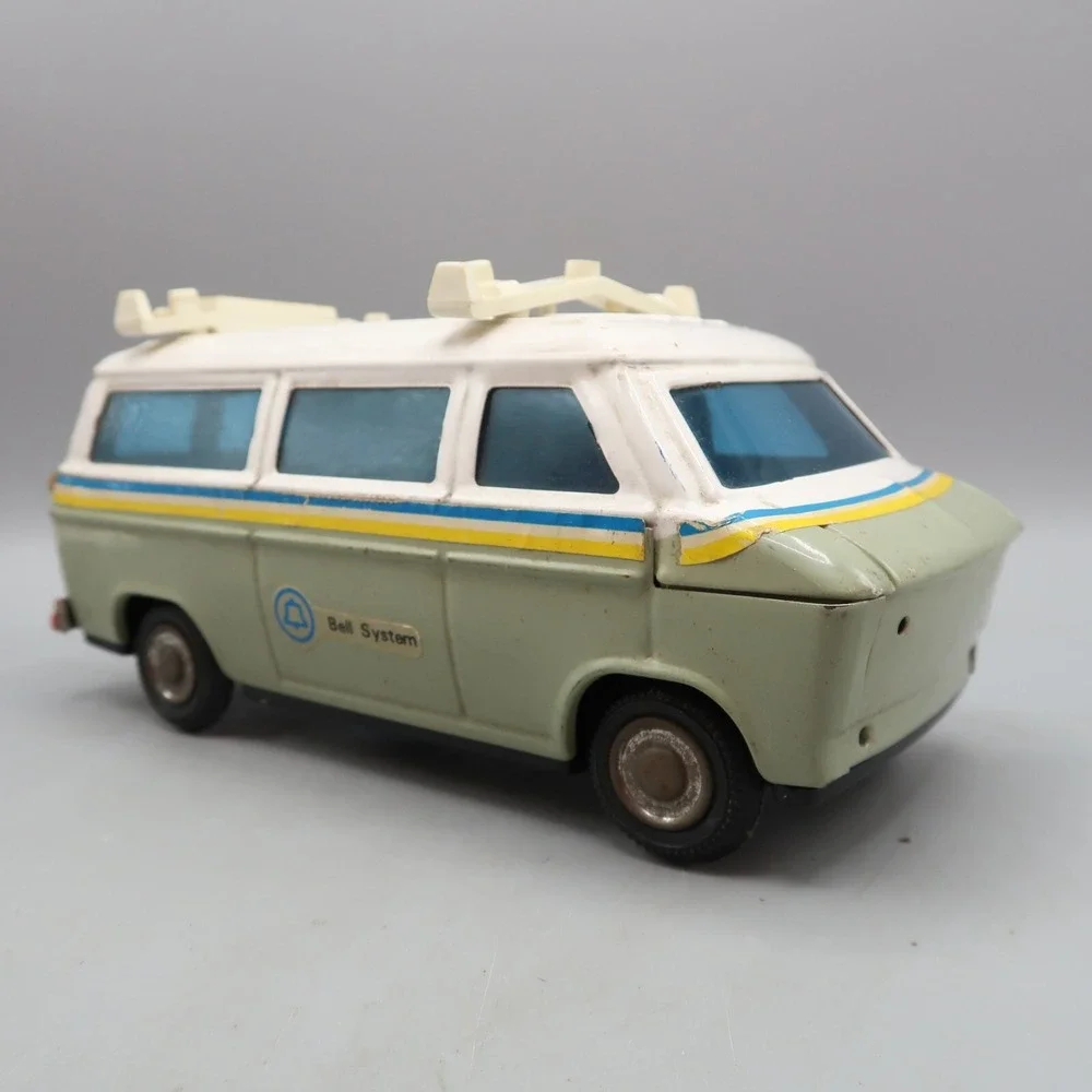 1988 ERTL BELL SYSTEM Pressed Steel Van Truck 1/24 Western Stamping Corp Bank